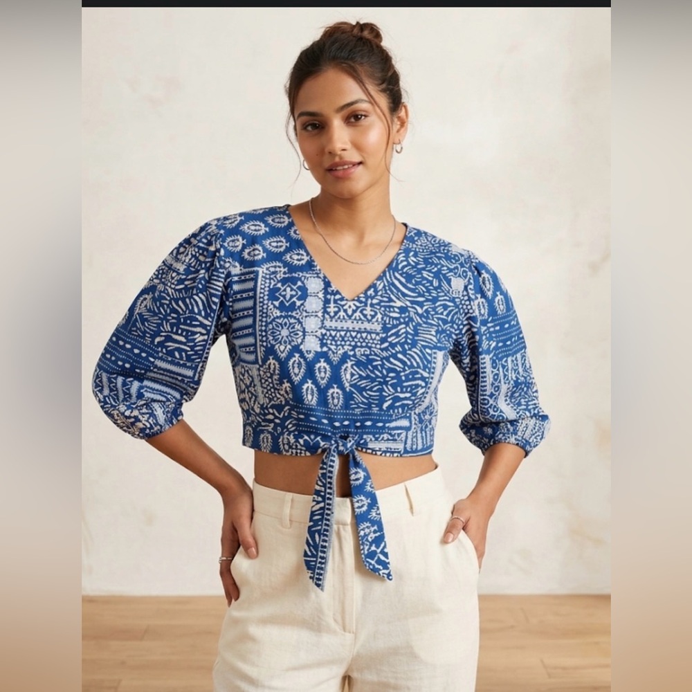 Boho Blue & White Batik Print Tie-Front Crop Top Blouse Balloon Sleeves size L